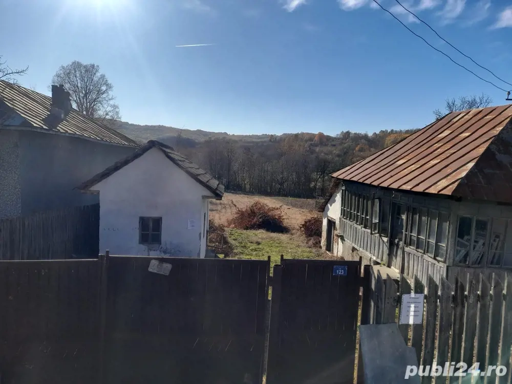 Casa si Teren de Vanzare 