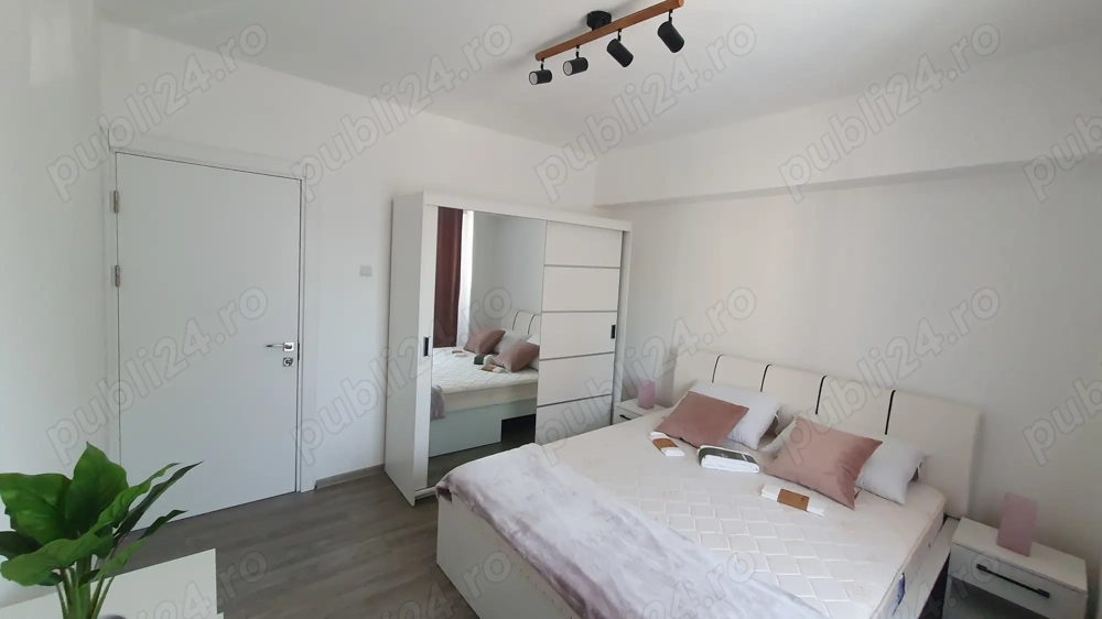 Proprietar - 4 camere renovate LUX - DECOMANDATE, CENTRALA proprie, CLIMA, 