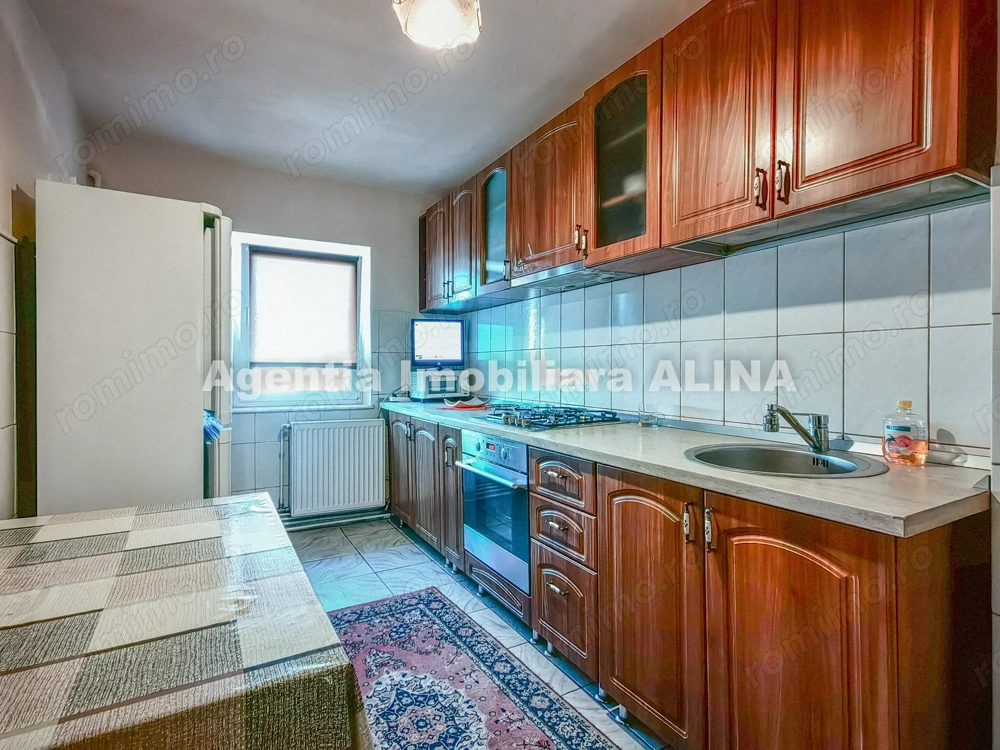 Ap. 3 camere LA CHEIE in Deva, zona Marasti, 64 mp, decomandat, etaj 4, mobilat si utilat.