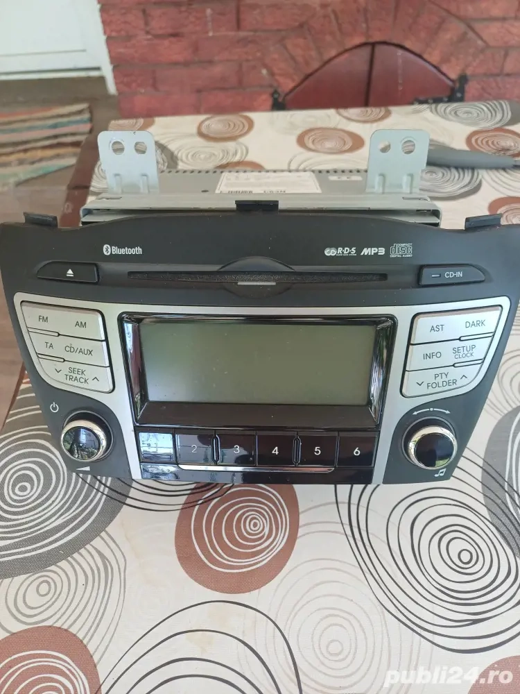 Vând Radio-Casetofon HYUNDAY ix35 