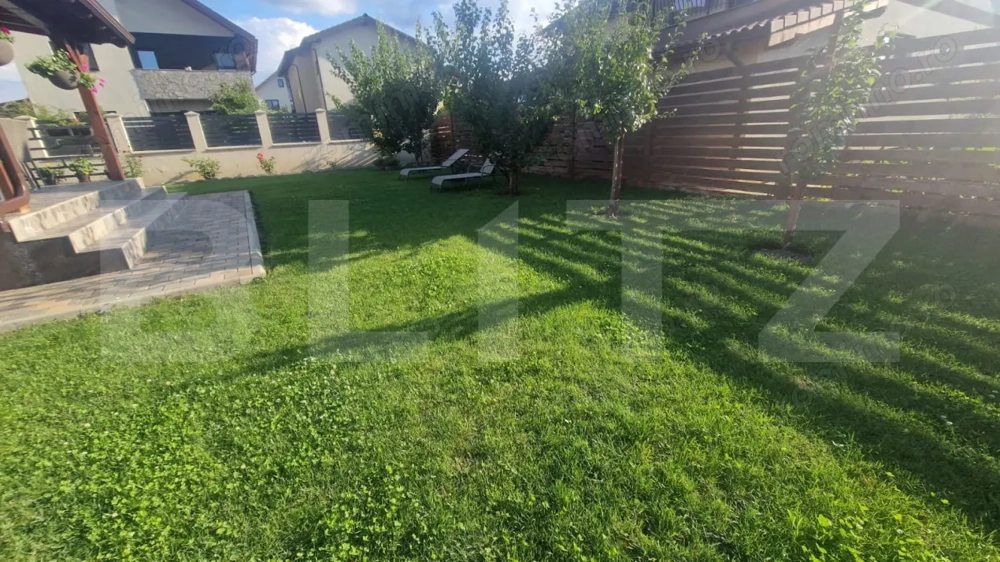 Casa moderna P+1 Lux , Izvor  individuala 5 camere plus pivnita , curte si anexe