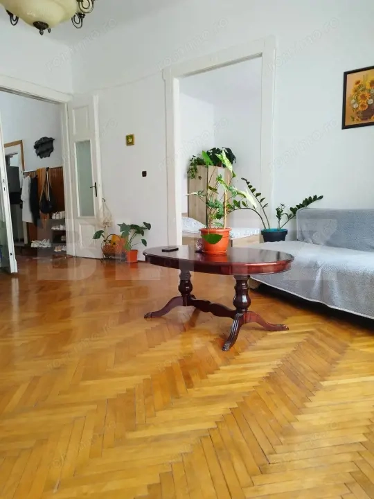 Apartament 3 camere, cladire istorica cu poveste- Iosefin, început de secol XX Apartament 3 camere, cladire istorica cu poveste- Iosefin, început de secol XX