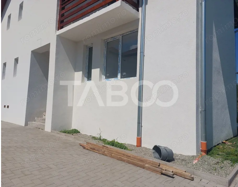 Duplex de vanzare 150 mp P+1E 4 camere 145 mp teren liber Cisnadie Duplex de vanzare 150 mp P+1E 4 camere 145 mp teren liber Cisnadie