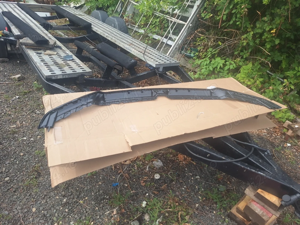 Dodge Ram 1500 19-24 ornament masca fata 