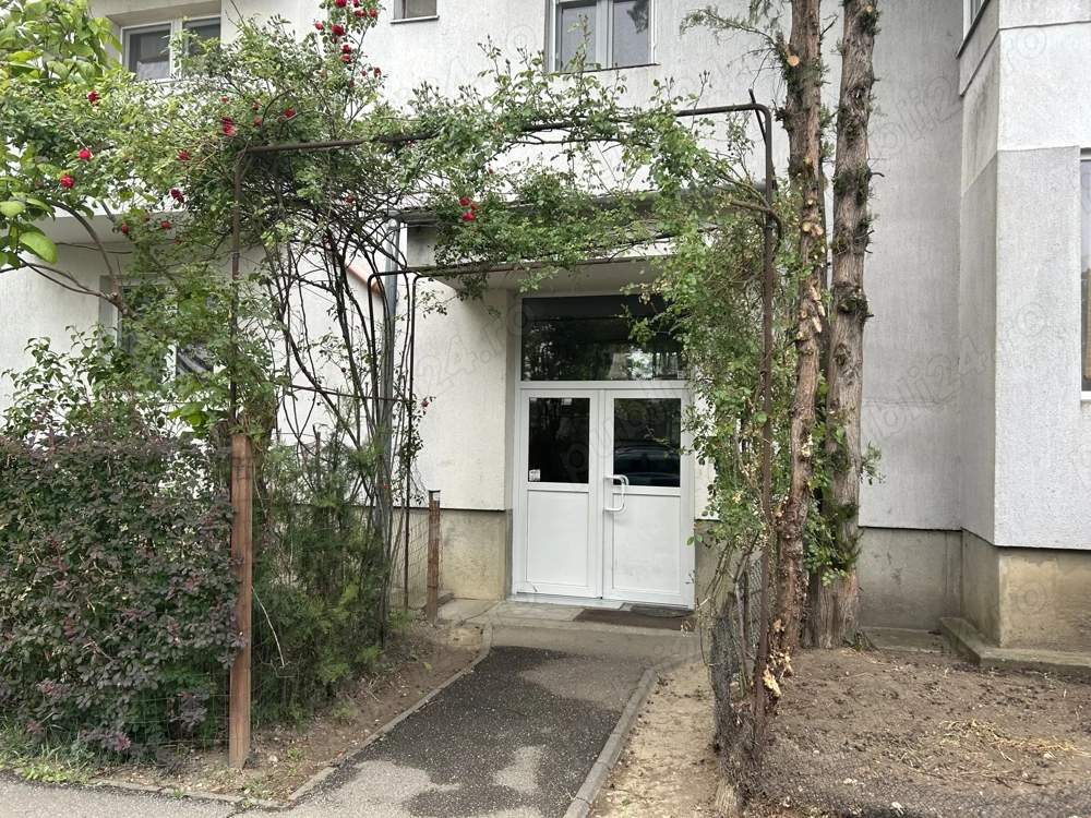 Apartament 2 camere, strada Rodnei