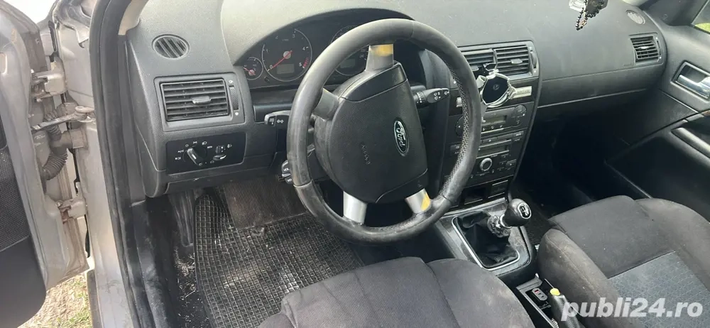 vand sau dezmembrez ford mondeo 2.0tdci  injectoare alternator capota bara usa haion cutie ac 