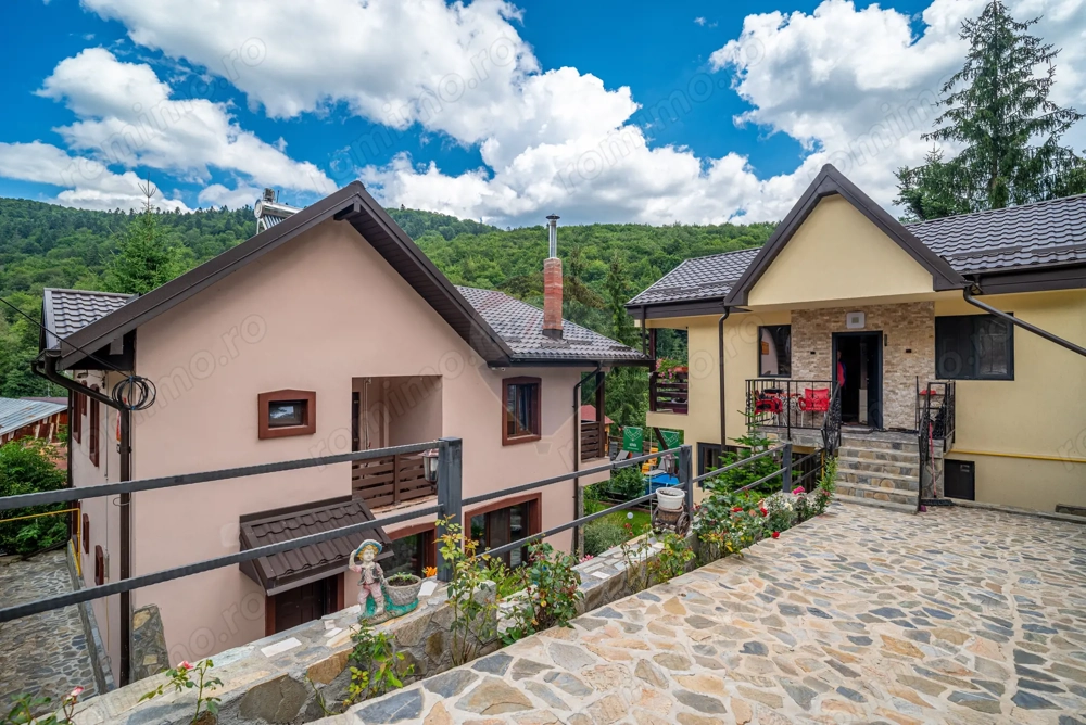 Vila moderna cu 2 corpuri in Busteni | Ideala pentru turism