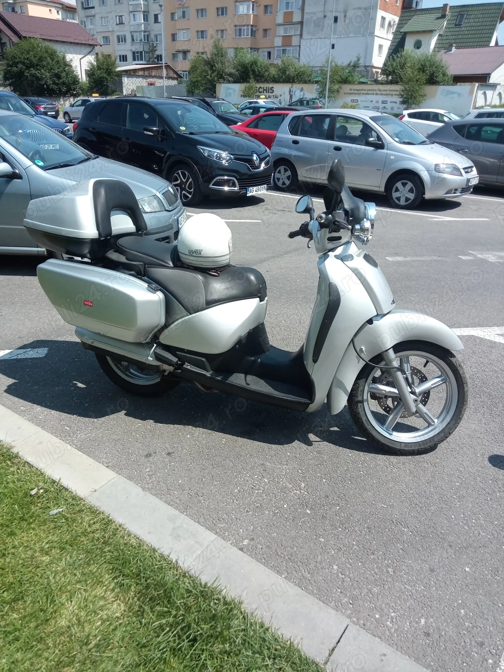 Vand scuter Aprilia Scarabeo 200 Vand scuter Aprilia Scarabeo 200