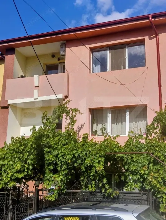 Casa P+2 E, 200 mp utili, 231 mp teren, zona Medicina