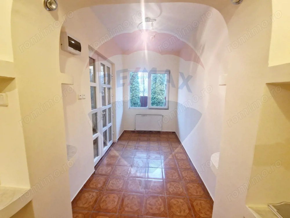 Vilă spațioasă de închiriat – 1 Mai, Piatra Neamț Vilă spațioasă de închiriat – 1 Mai, Piatra Neamț