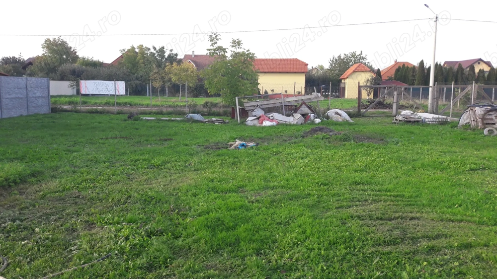 teren aproape de micro 17 , paulesti ,toate utilitatile