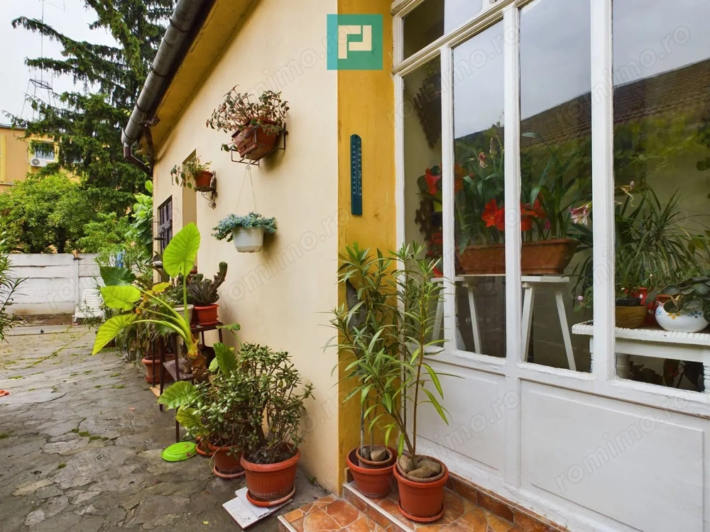 Apartament la casă cu 3 camere în Pârneava