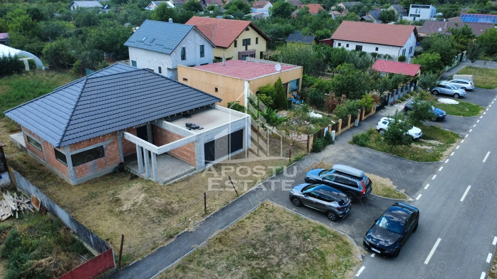 Casa individuala cu 4 camere si teren de 670 mp, Parta,  comision 0
