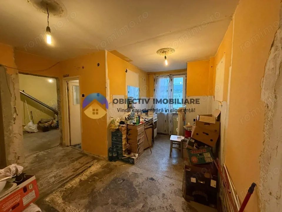 Apartament 2 camere de vânzare Precista 