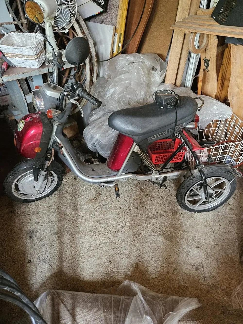 Motoreta 3 roti electrica Tornado, garantie baterie 2 ani.