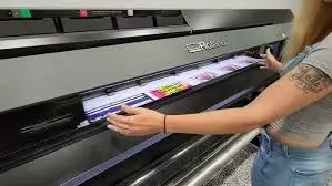 Stickere, Etichete si Autocolante Personalizate   Productie Rapida si Calitate Premium