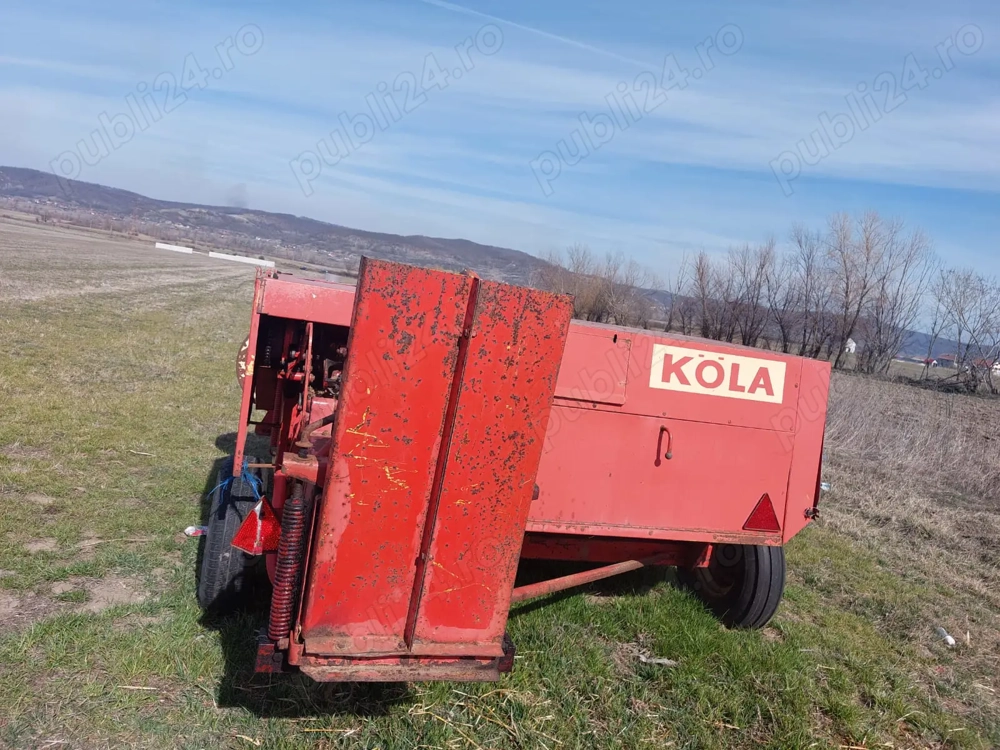 Vând balotieră, adusă recent 