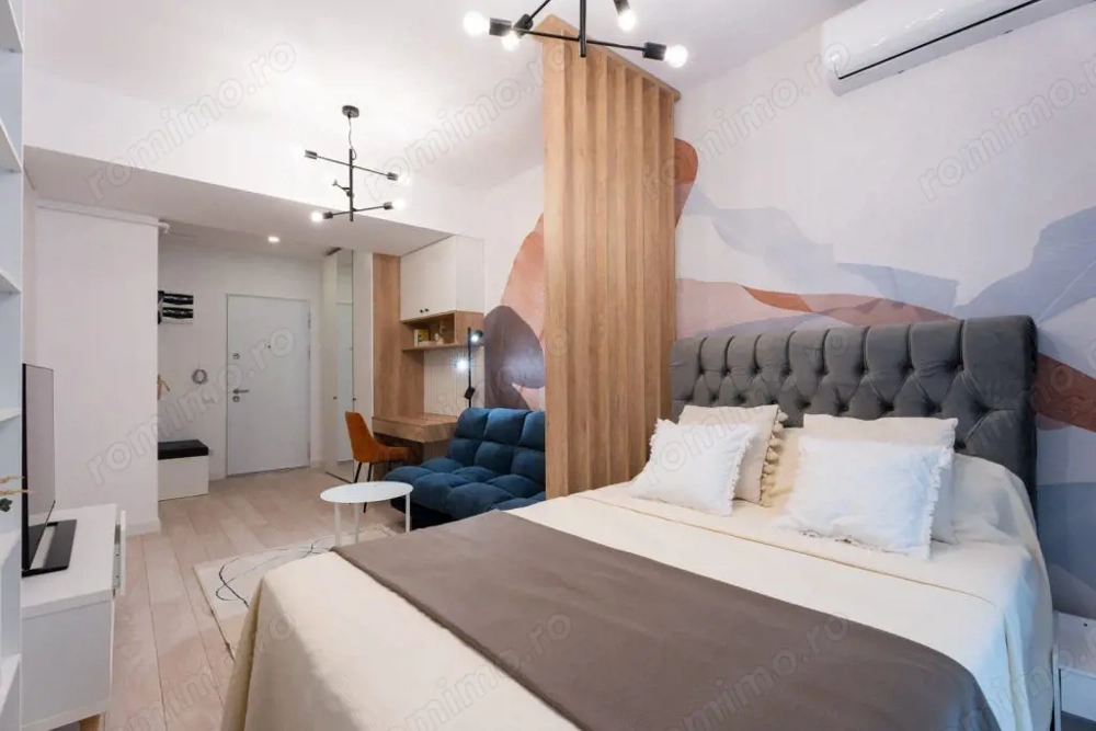 Garsoniera decomandata 44 mp-Statie STB in fata blocului- Splaiul Unirii