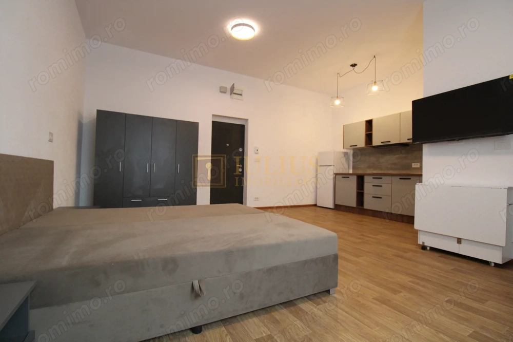 Zona Lunei, o camera, prima inchiriere Zona Lunei, o camera, prima inchiriere