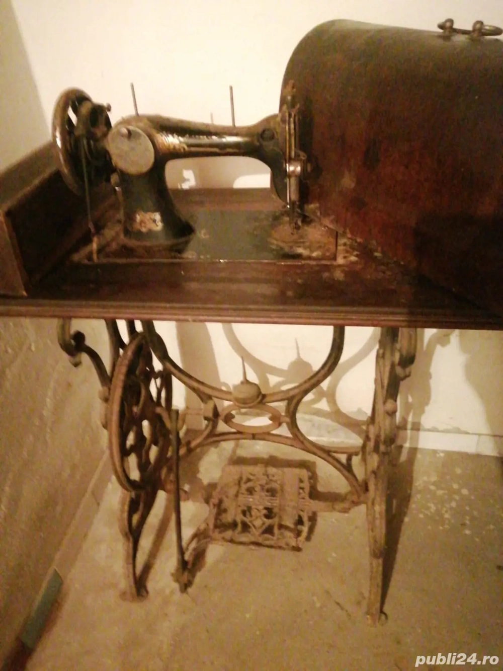 vind masină de cusut vintage