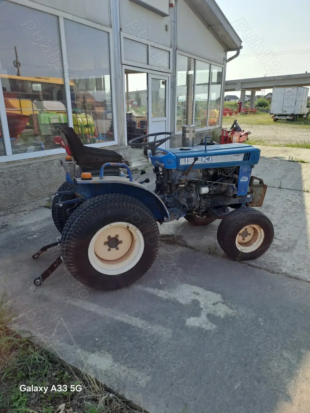 Vand tractoras japonez Iseki 4x4 Vand tractoras japonez Iseki 4x4