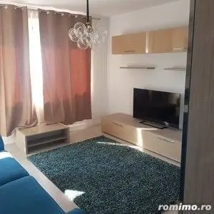 1 camera in zona Aradului