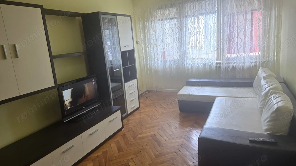 Vand apartament 3 camere decomandat in Deva, zona ultracentrala (I. Maniu), mobilat, utilat