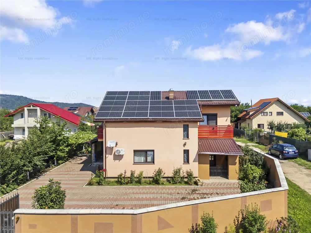 Casa  Vila superba cu 5 camere si 922 mp teren Harman Brasov