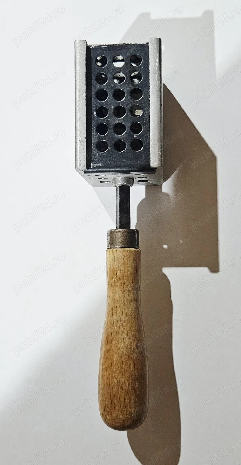 Dispozitiv pentru ceruire schiuri anii '50, Suedia, stare foarte buna!