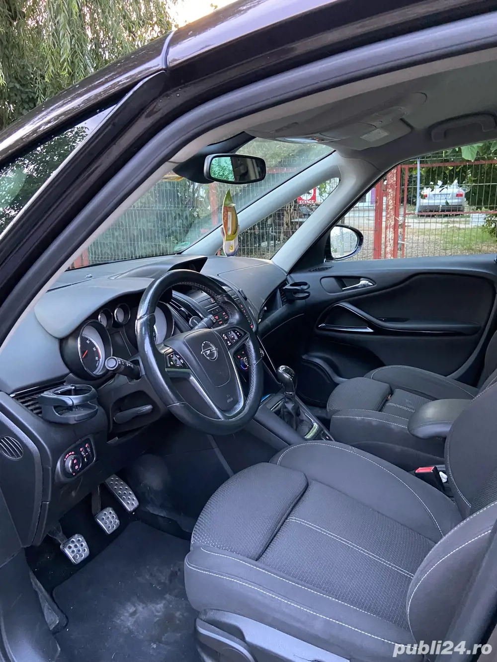 opel zafira 7 locuri euro 5  an 2011