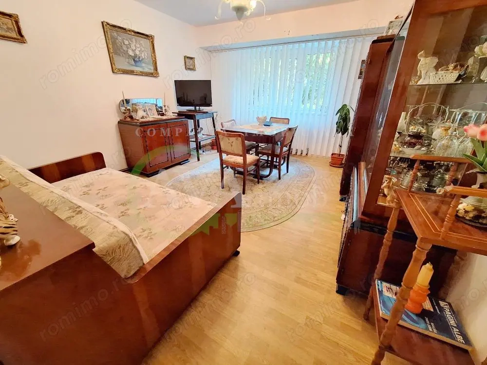 Apartament 2 camere decomandat , zona Central