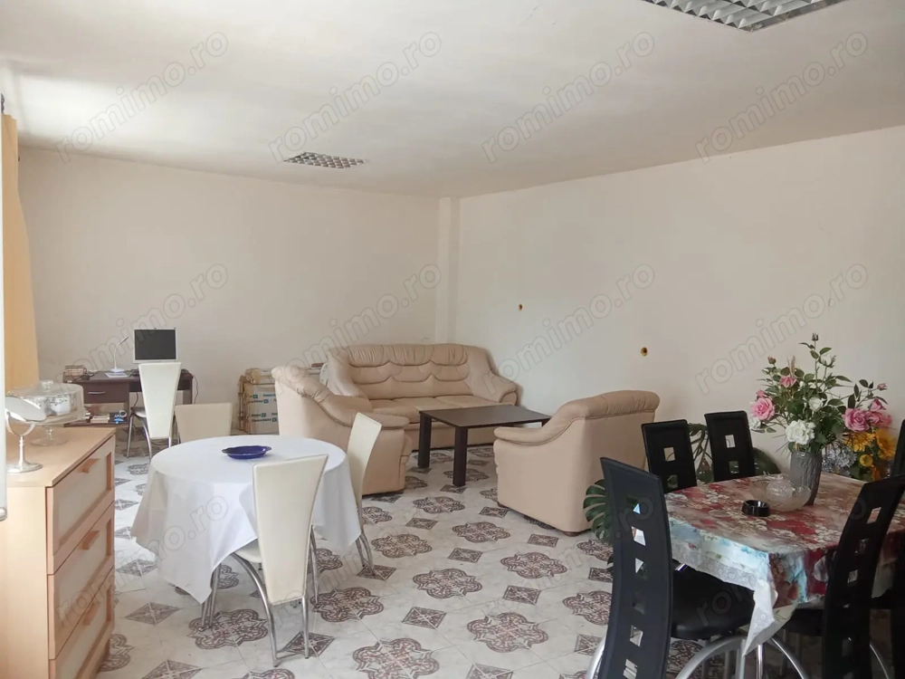 Spațiu De Închiriat Pentru Birouri