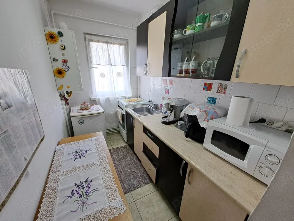 Vand apartament 2 camere, TG. Mures, zona 7 Noiembrie