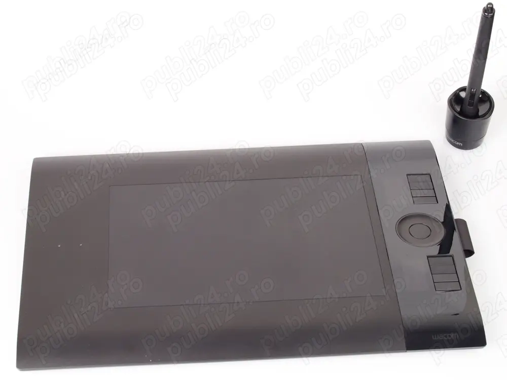  Tableta Wacom Intuos4 Medium sau Wacom Intuos 4 Large 