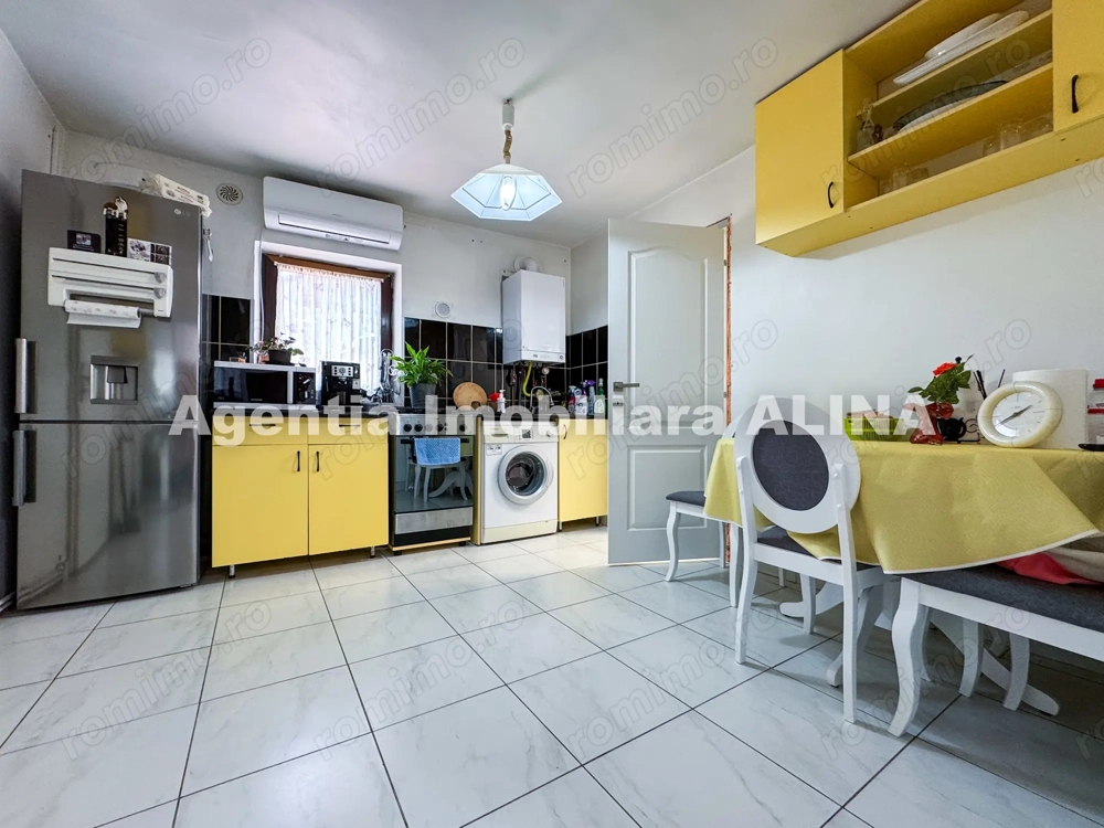 Ap. 2 camere + Garsoniera in aceiasi curte la casa, in Deva, zona ultracentrala, Jud. HD.