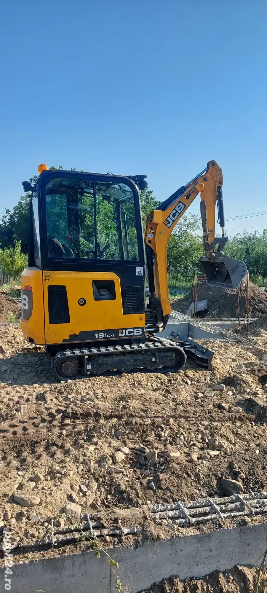 Sapaturi cu excavator  