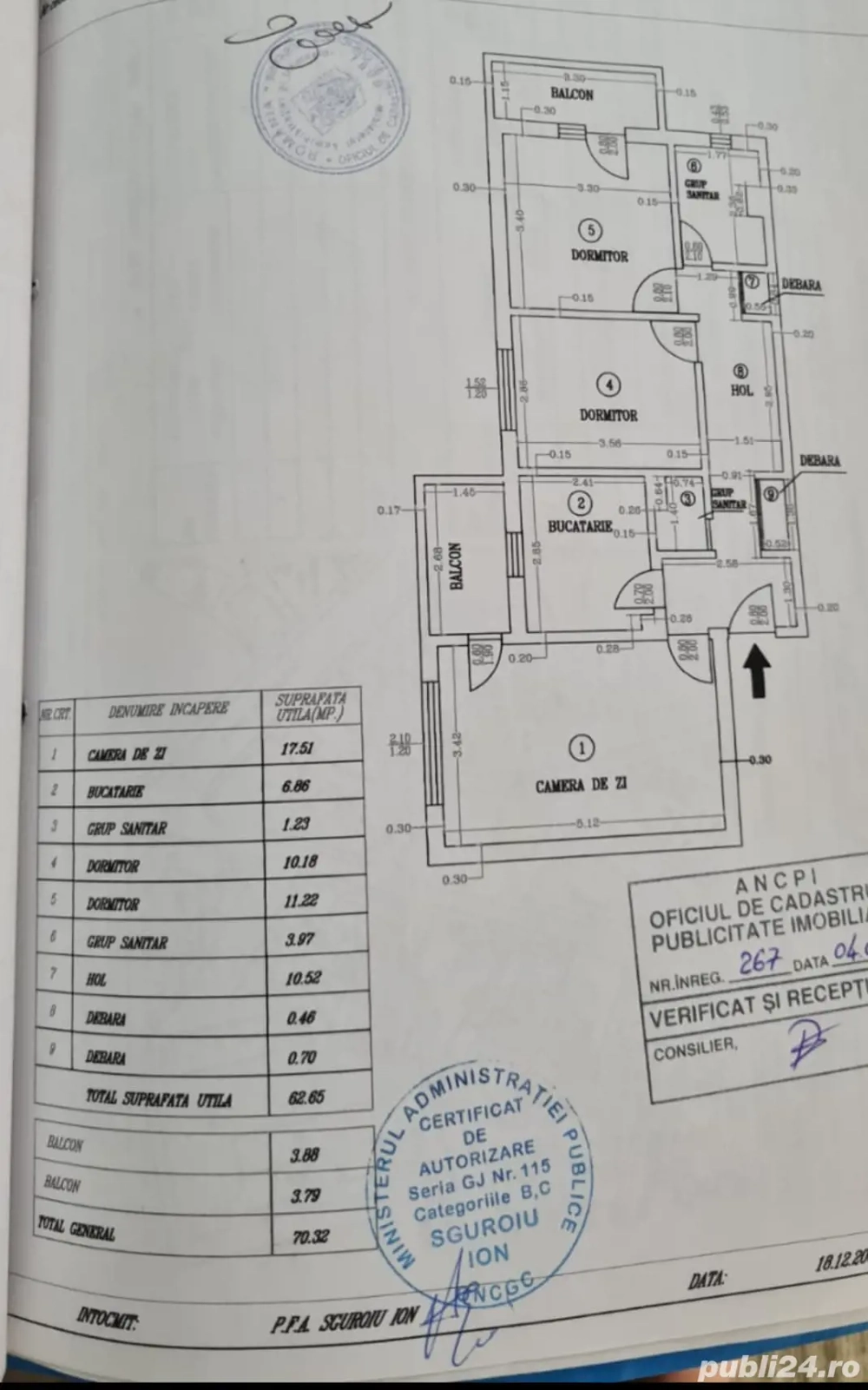 Vand apartament 3 camere, decomandat situat in Tg Jiu, zona Garii str. A. I. Cuza.