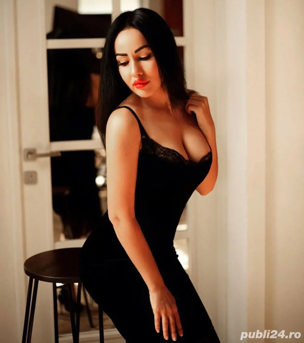  Bruneta  rafinata. Fac si deplasari.