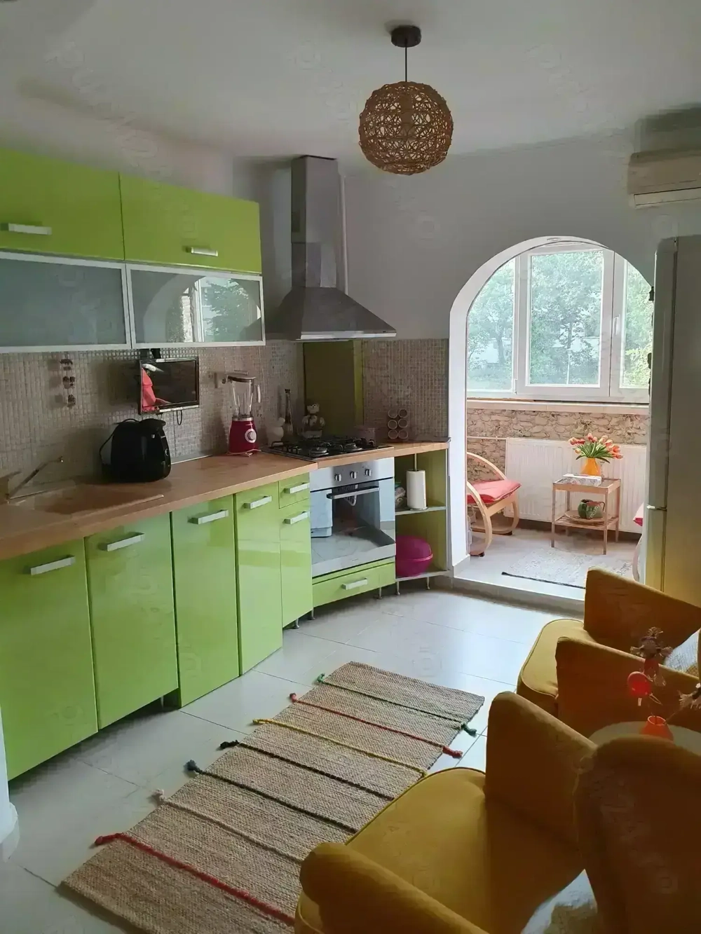 Proprietar, vand apartament 2 camere, Basarabia - Costin Georgian, bloc 1984 anvelopat