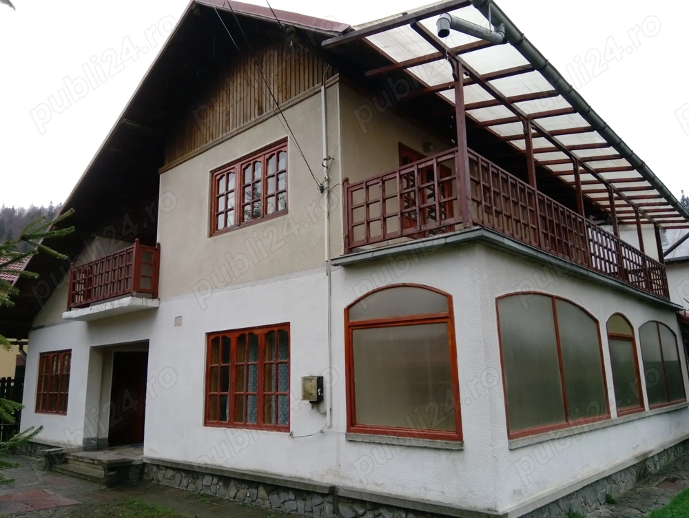 Vila de vinzare in Orasul Busteni (Prahova) cu vedere la Cruce-Bucegi