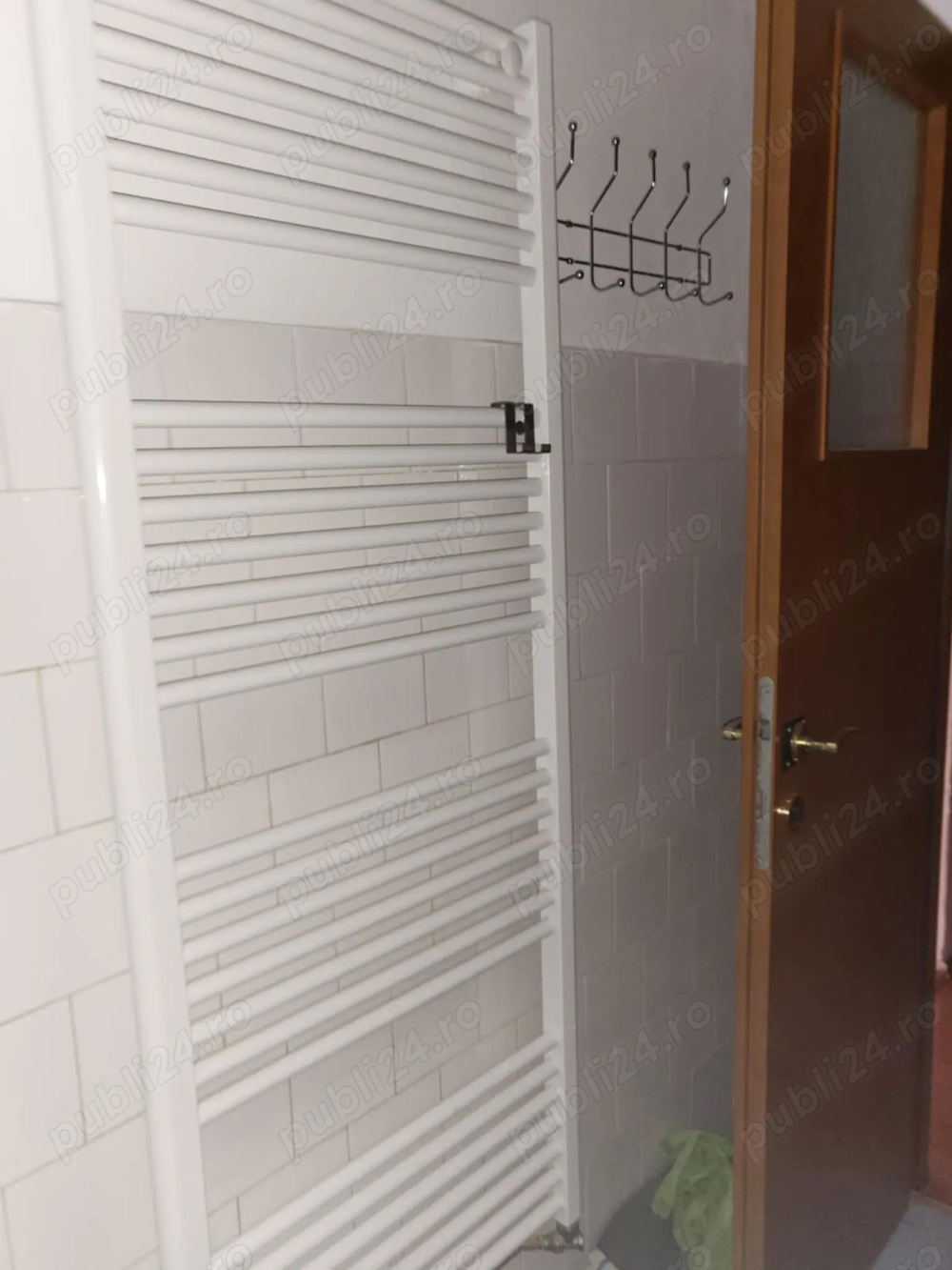 Apartament  3 camere !