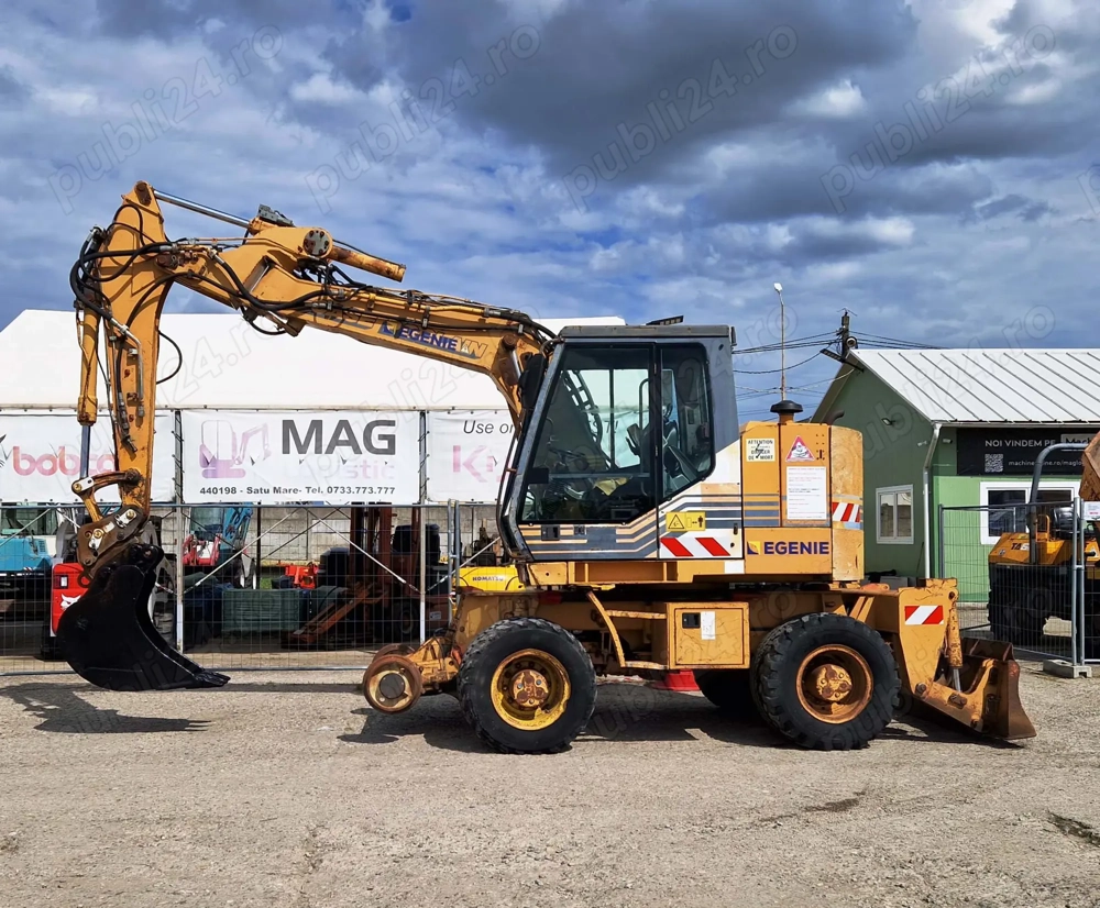 excavator pe roti cale ferata CASE 788