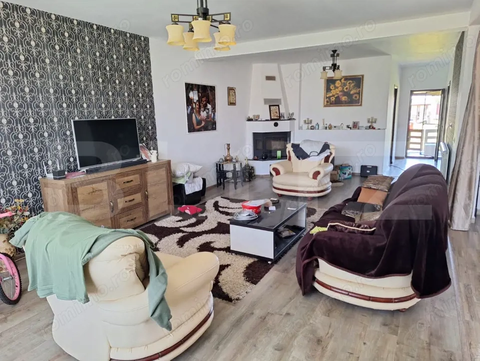 Casa P+M, 171 mp utili, teren 769 mp, zona Ghercesti