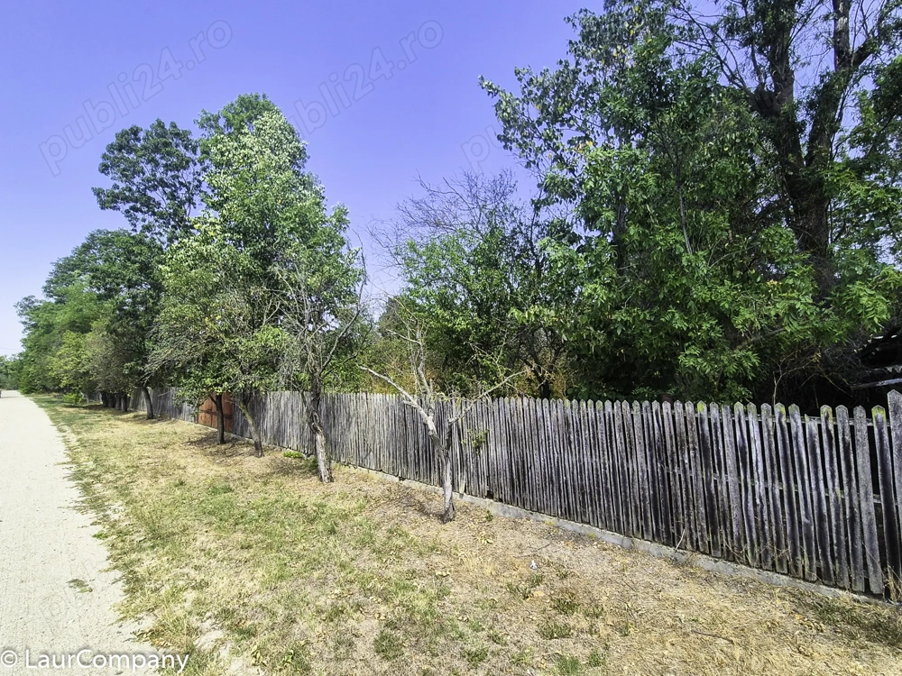 Casa , teren intravilan Urlueni Barla Arges