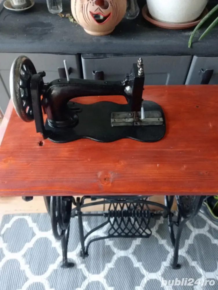 masina de cusut vintage 