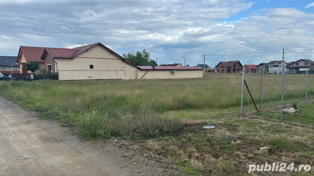 Proprietar vand teren intravilan!