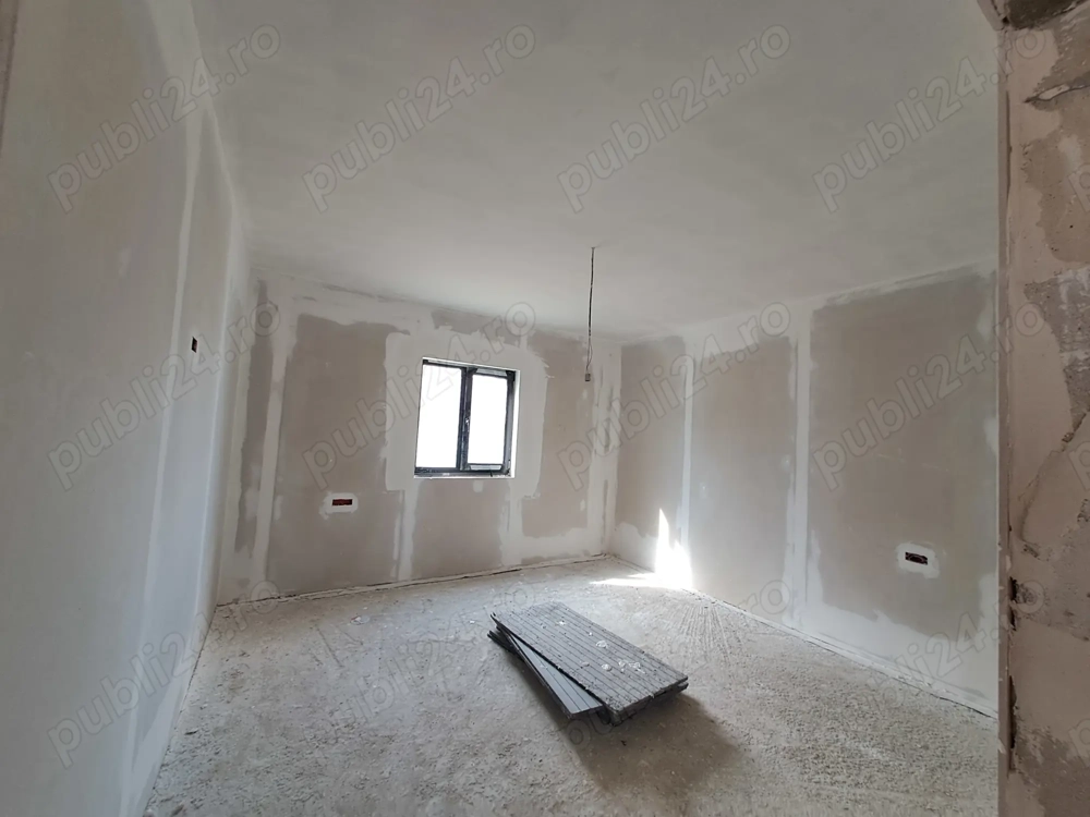 Caut un baiat serios sa se alature echipei