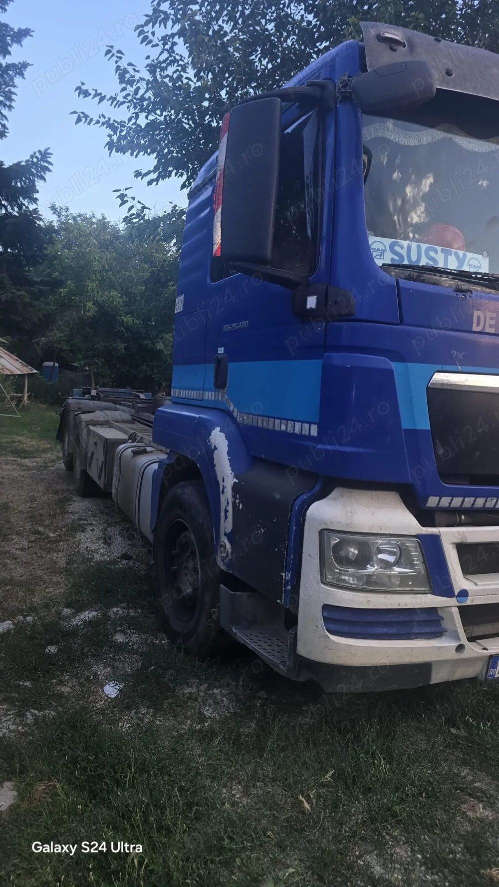 Vând camion cu cârlig MAN TGS28.400. Preț 14.500 euro 