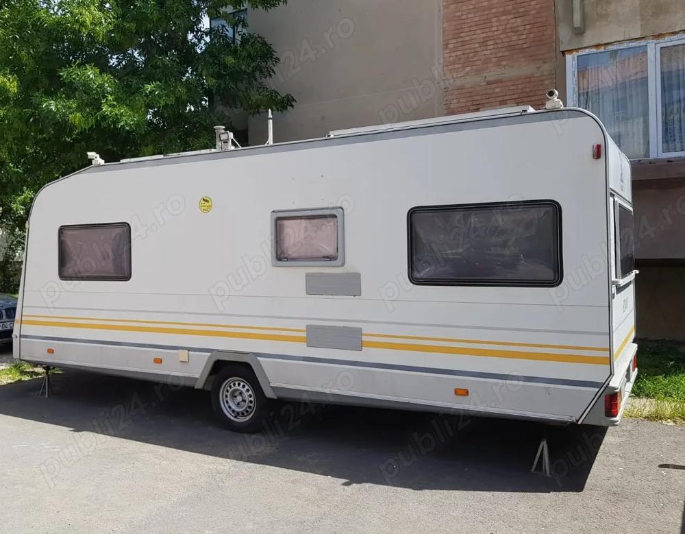 Rulota Knaus Sudwind 6704 - sistem fotovoltaic