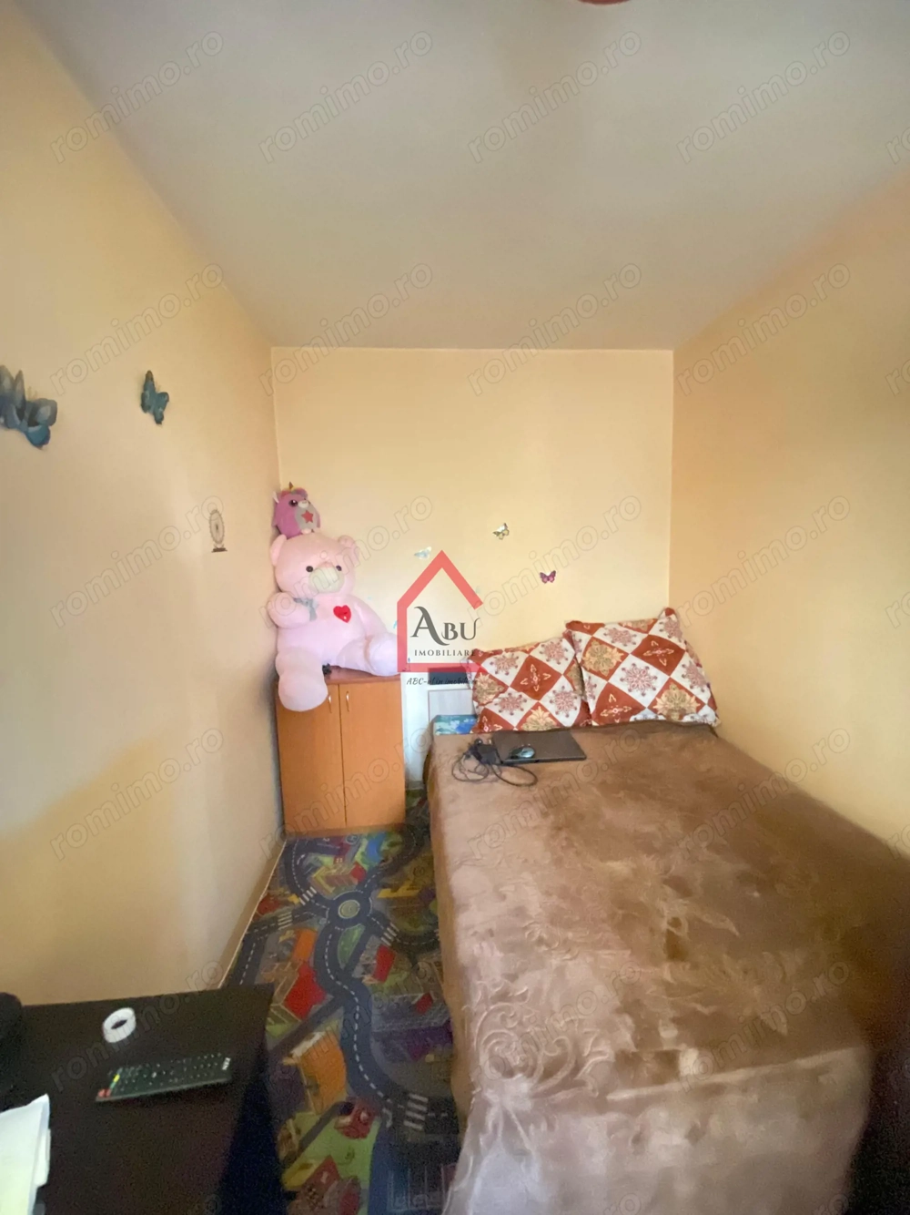 Apartament cu două camere, Podu Roș Apartament cu două camere, Podu Roș